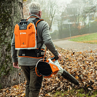 STIHL BGA 200 SET Аккумуляторное воздуходувное устройство STIHL, AL 300, AP 300S, сумка, пояс с лямками BA010115900/2, Воздуходувные устройства аккумуляторные Штиль